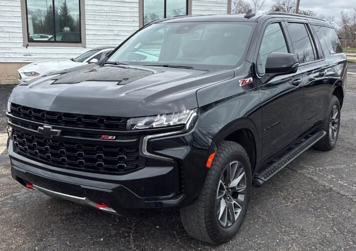 2023 CHEVROLET Suburban