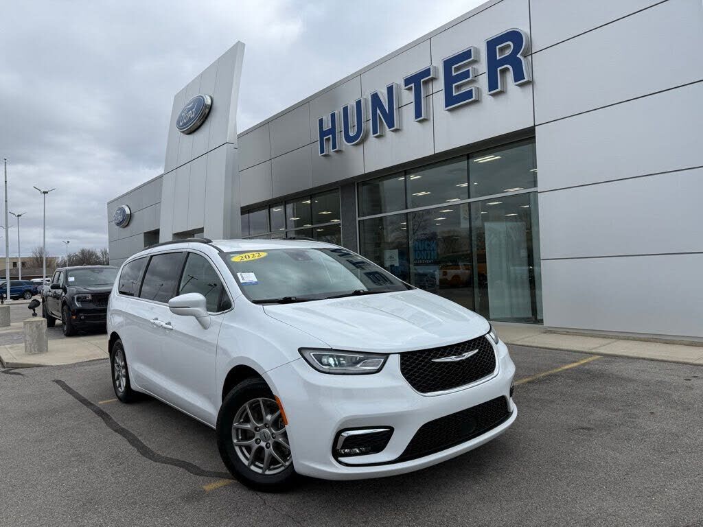 2022 CHRYSLER Pacifica