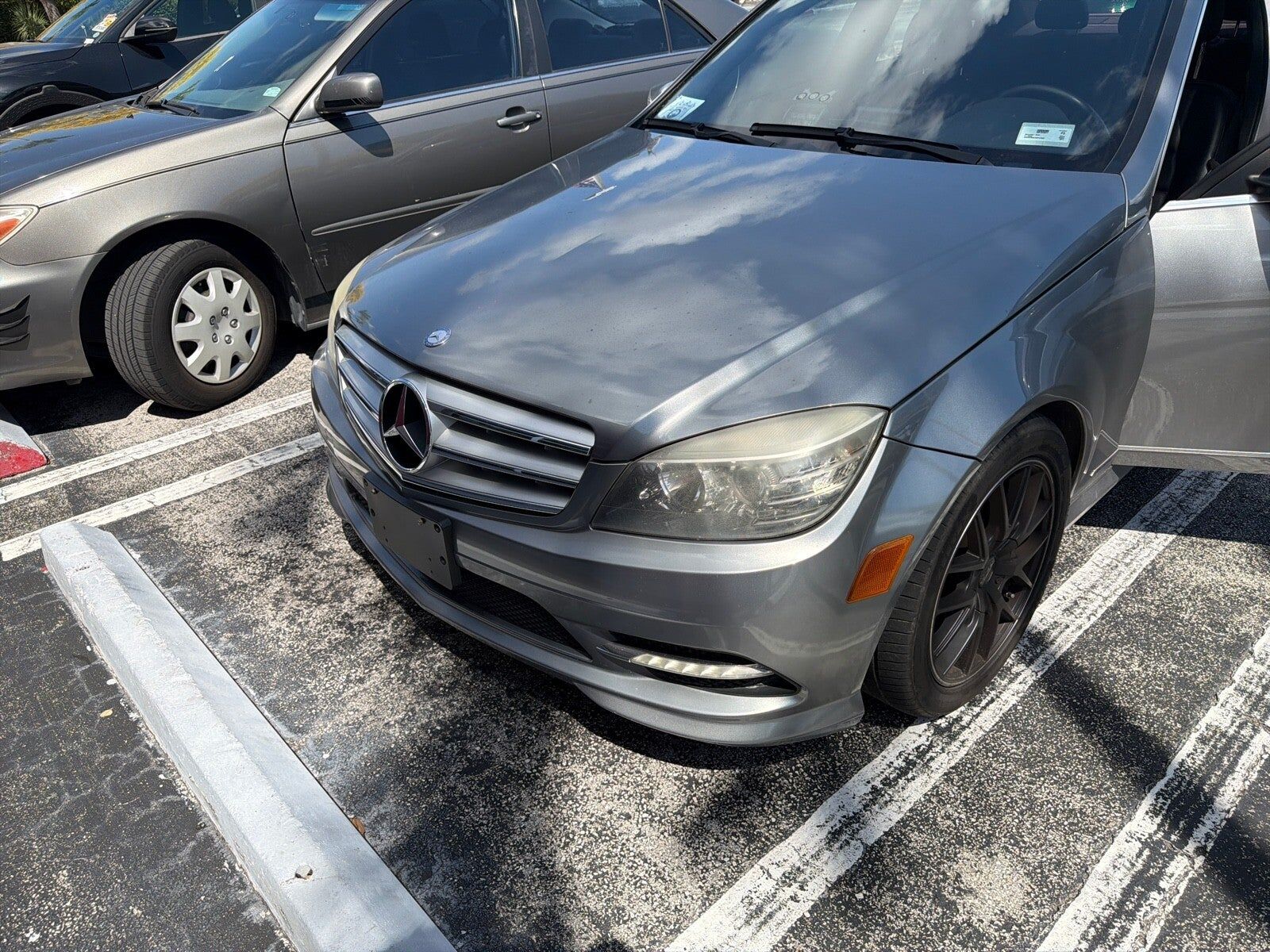 2011 MERCEDES-BENZ C-Class