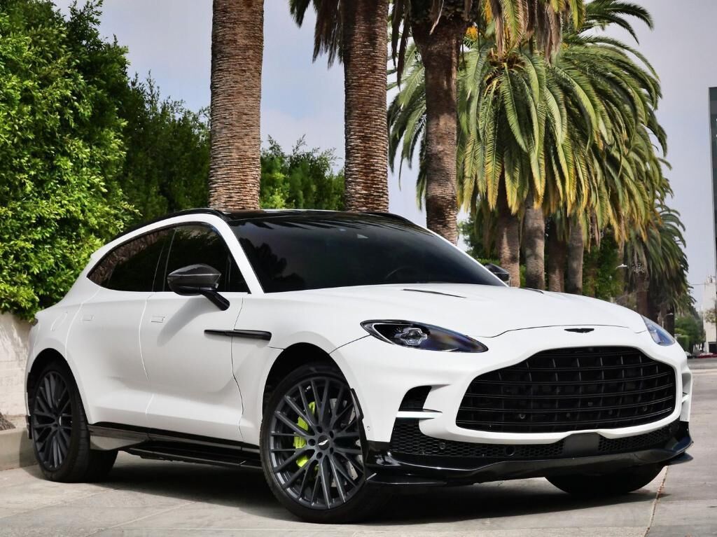 2023 ASTON MARTIN DBX