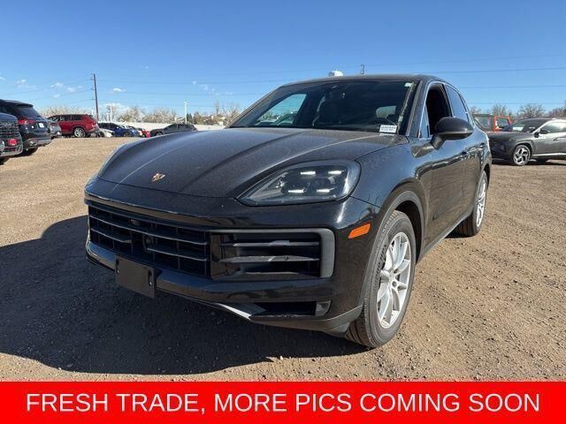 2024 PORSCHE Cayenne