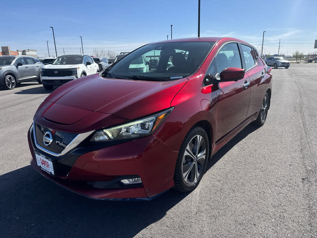 2022 NISSAN Leaf