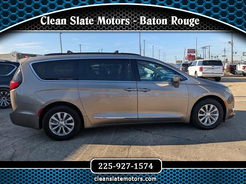 2017 CHRYSLER Pacifica