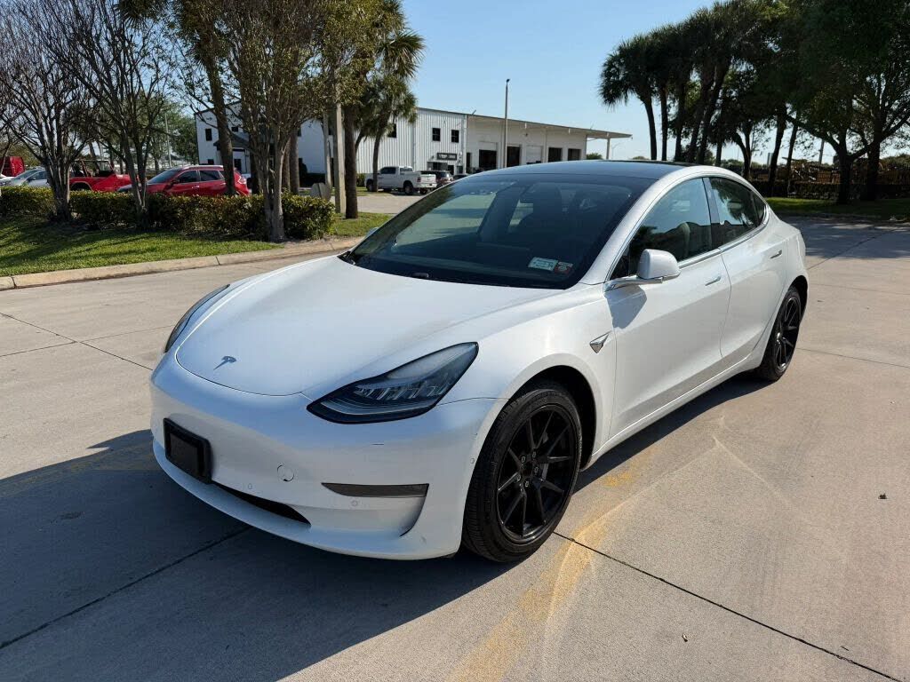 2019 TESLA Model 3