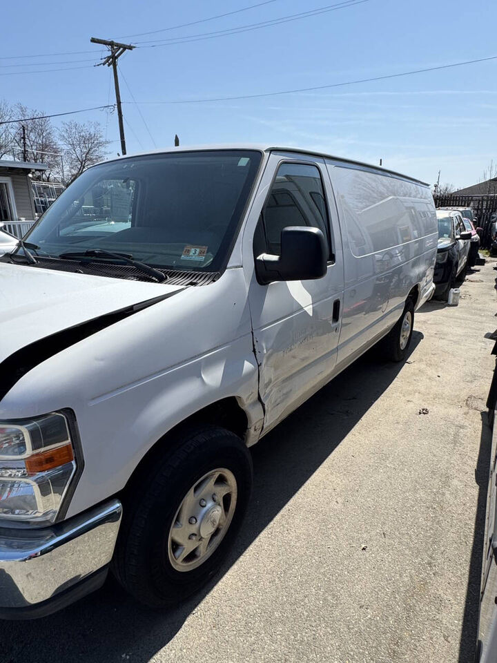 2012 FORD E-250