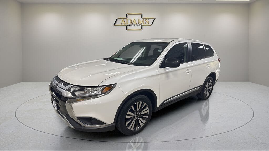 2020 MITSUBISHI Outlander