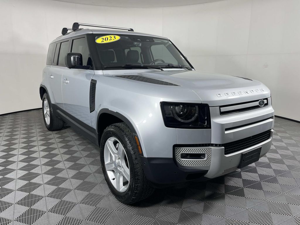 2023 LAND ROVER Defender