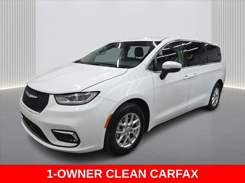 2023 CHRYSLER Pacifica