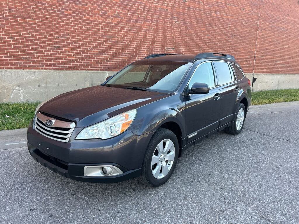2011 SUBARU Outback