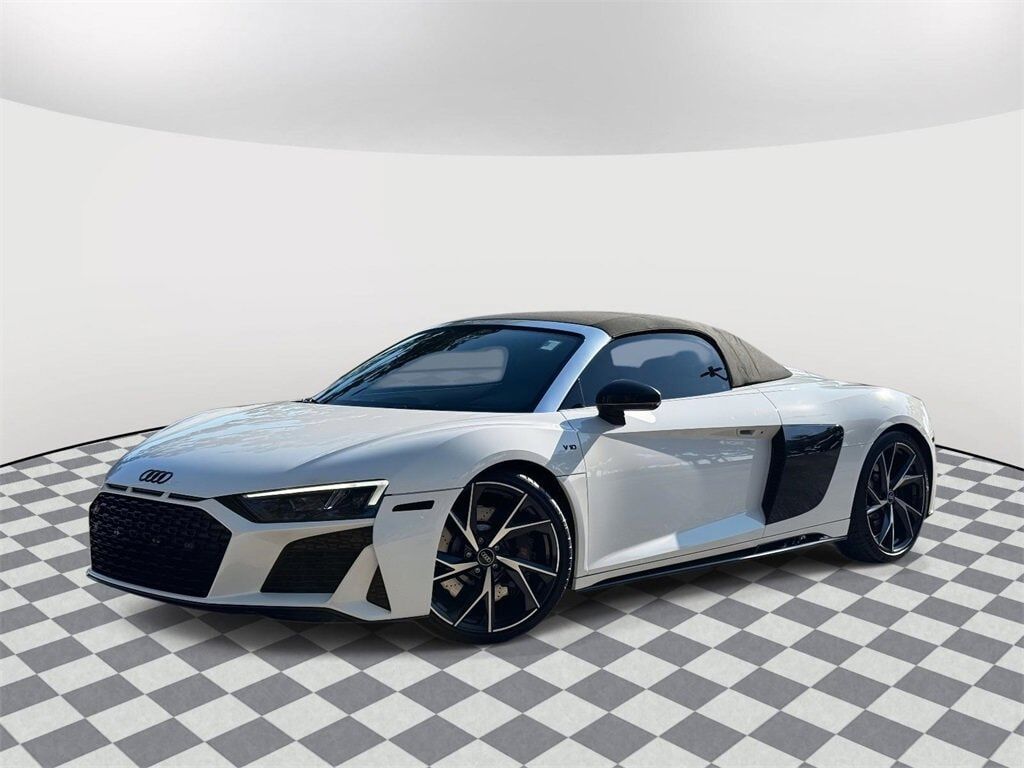 2022 AUDI R8