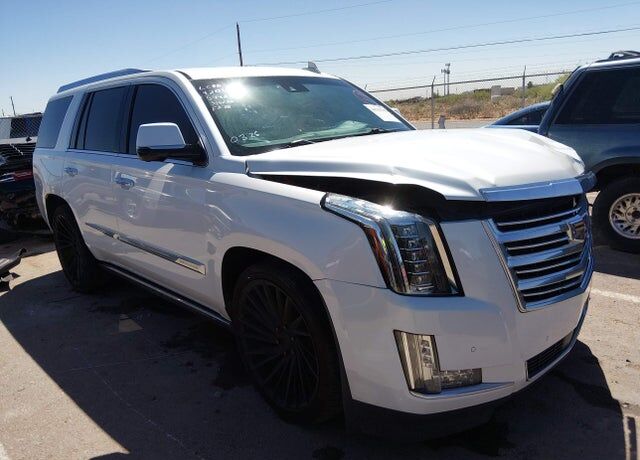 2016 CADILLAC Escalade