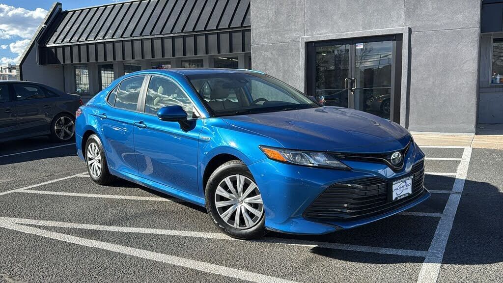 2020 TOYOTA Camry