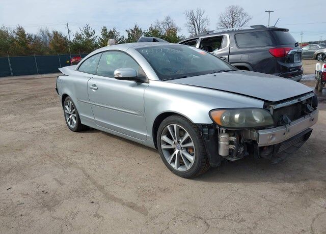 2010 VOLVO C70
