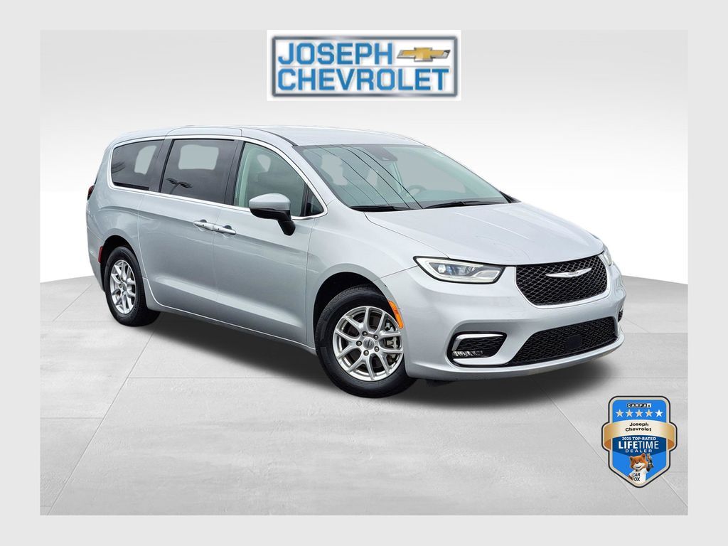 2023 CHRYSLER Pacifica