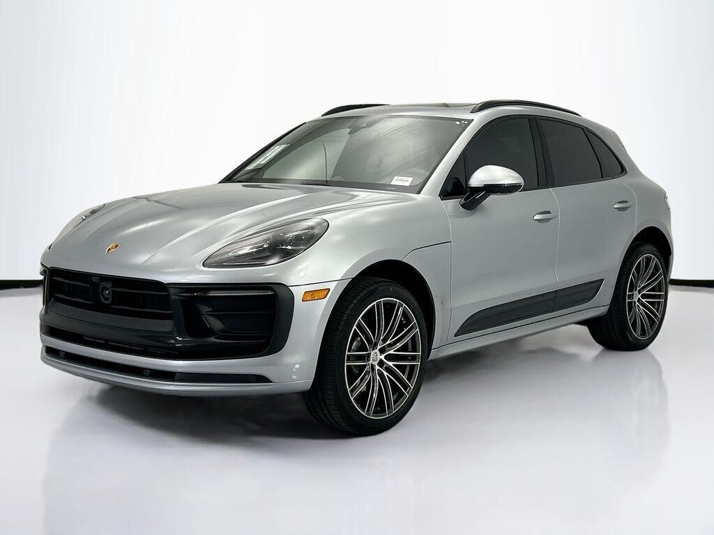 2026 PORSCHE Macan