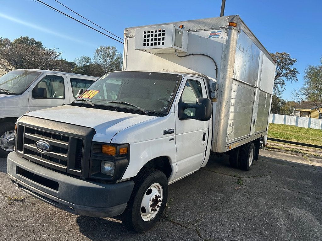 2010 FORD E-450