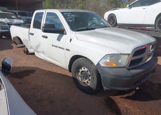 2011 DODGE Ram