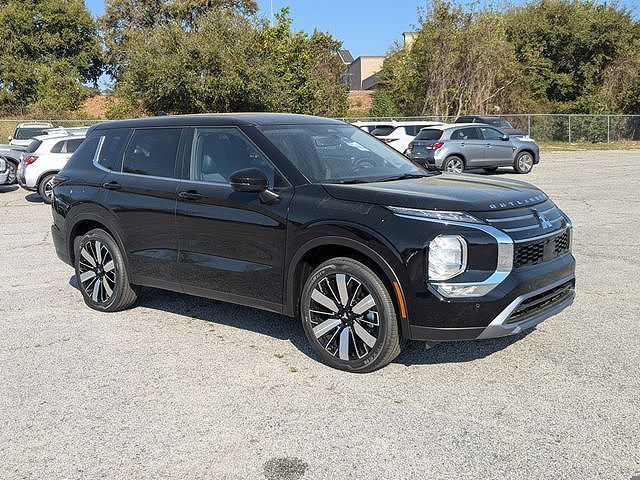 2026 MITSUBISHI Outlander
