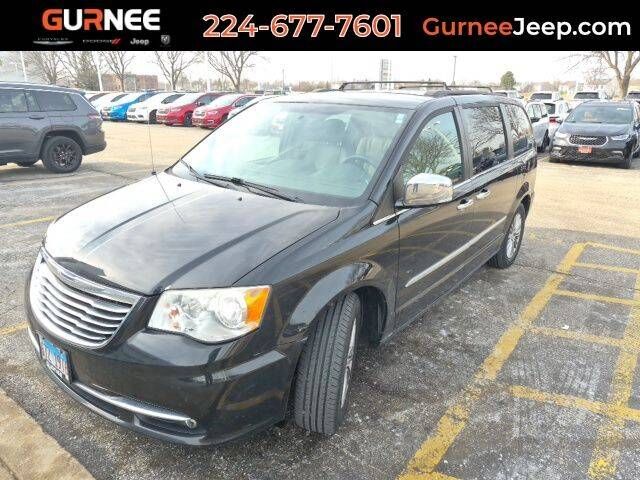 2014 CHRYSLER Town and Country