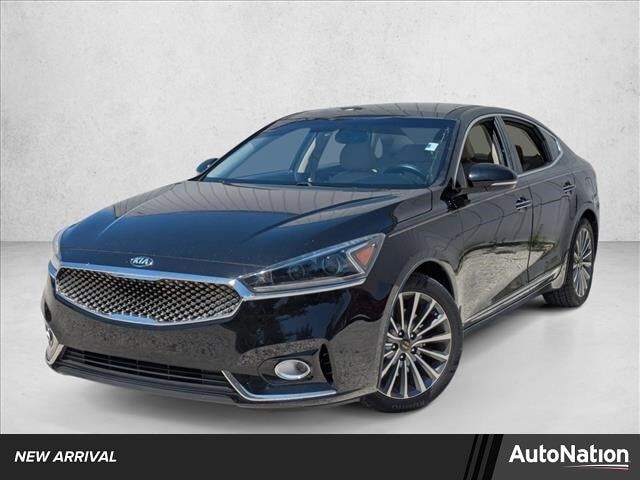 2017 KIA Cadenza