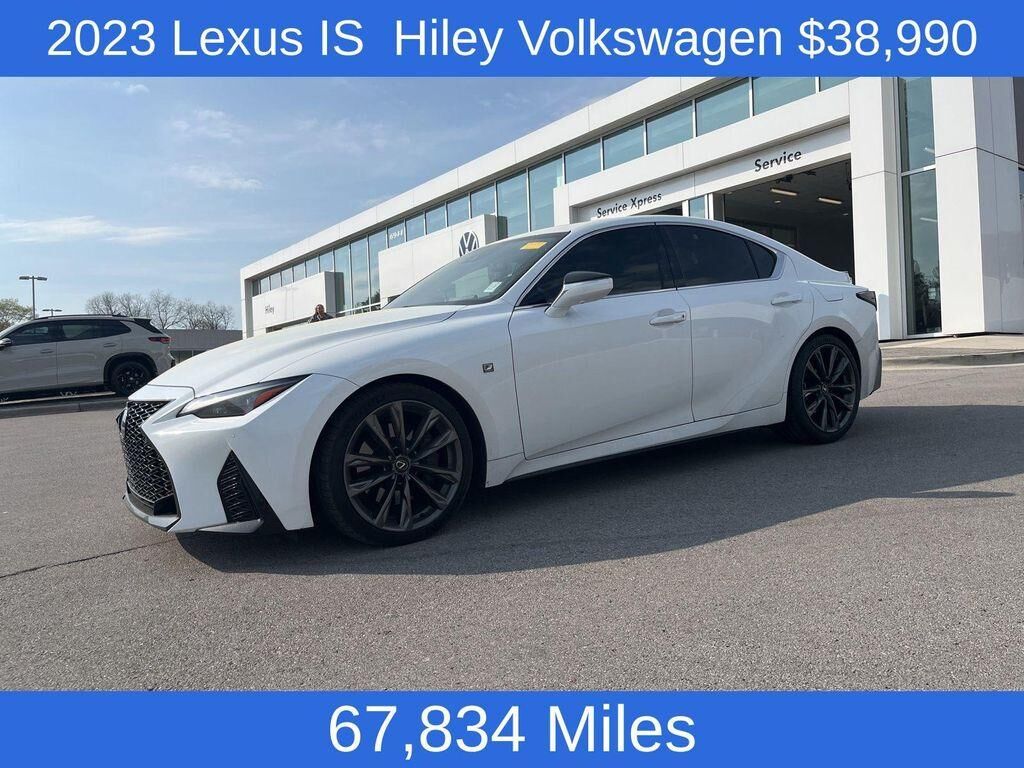 2023 LEXUS IS