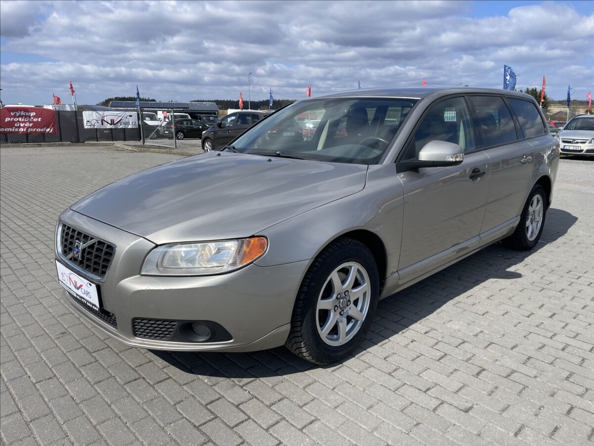 2009 VOLVO V70