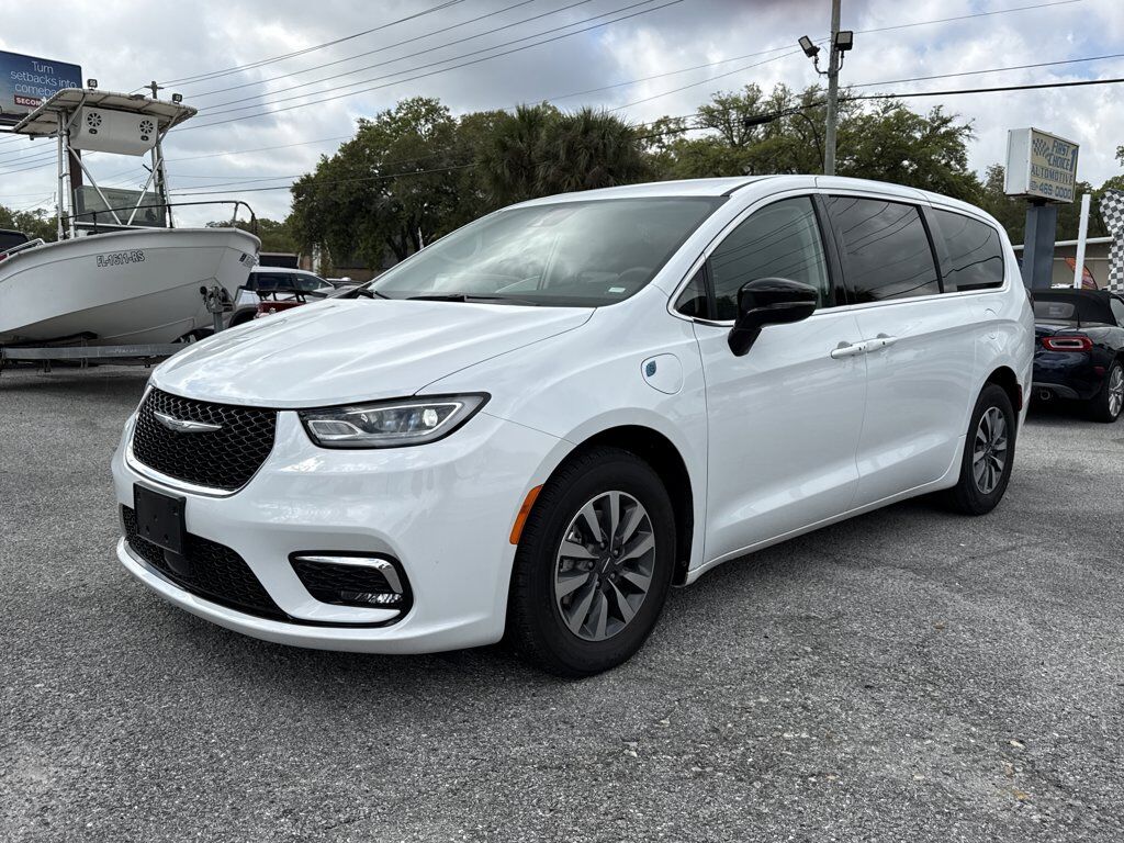 2024 CHRYSLER Pacifica