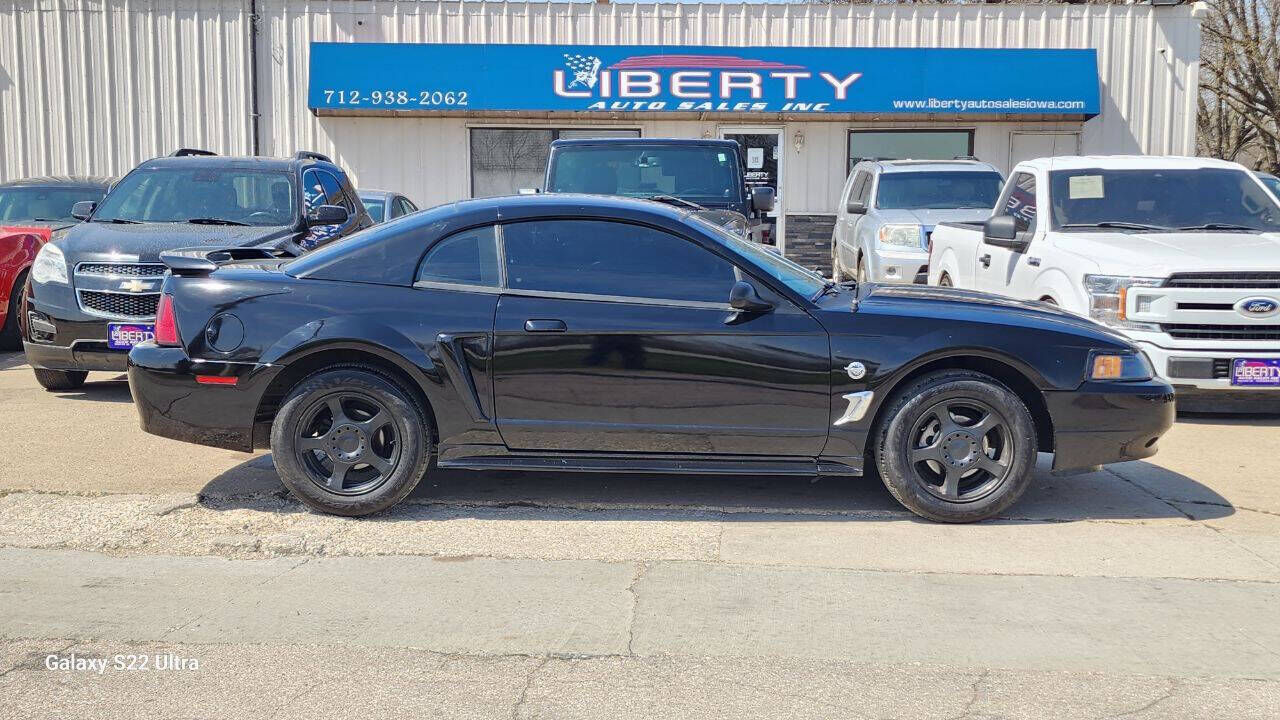 2004 FORD Mustang