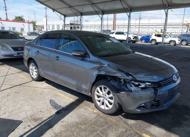 2013 VOLKSWAGEN Jetta