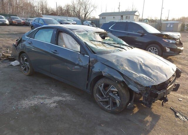 2025 HYUNDAI Elantra