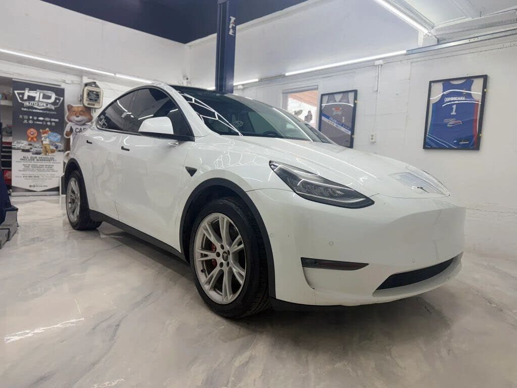 2021 TESLA Model Y