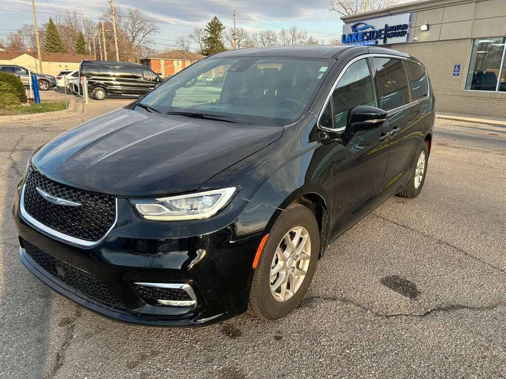 2025 CHRYSLER Pacifica