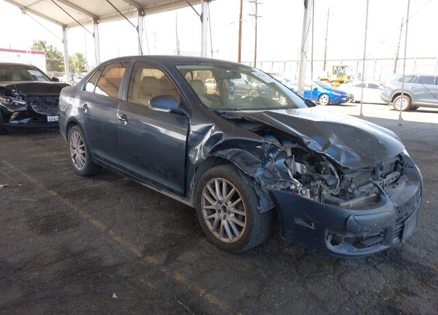 2010 VOLKSWAGEN Jetta