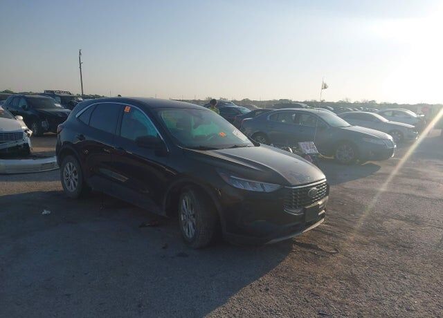 2023 FORD Escape