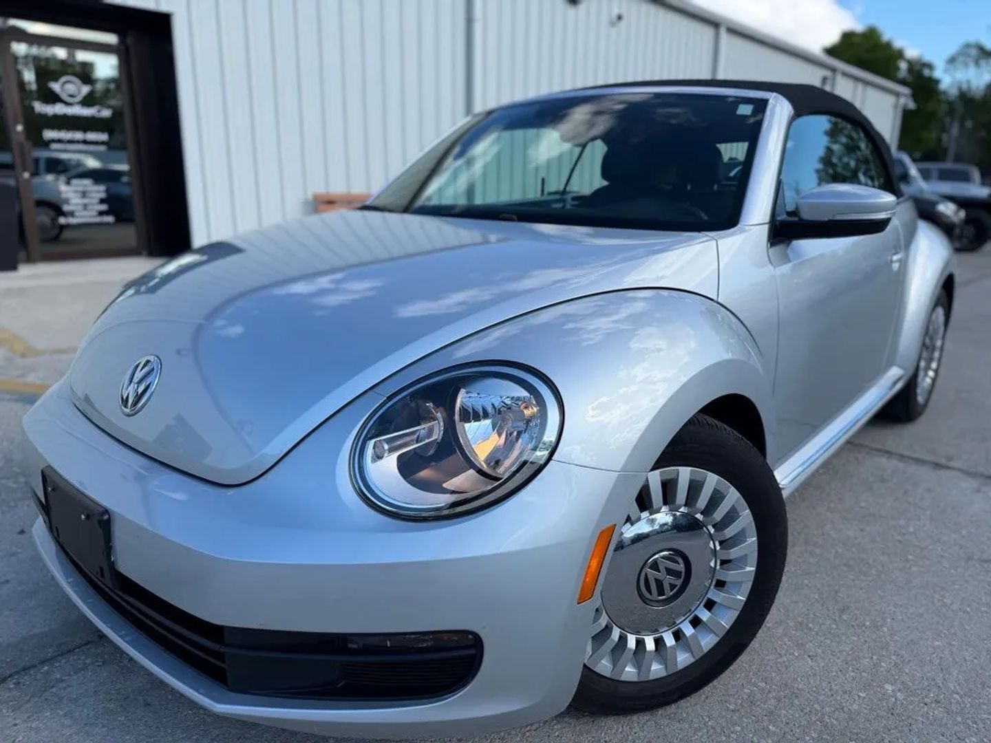 2016 VOLKSWAGEN Beetle