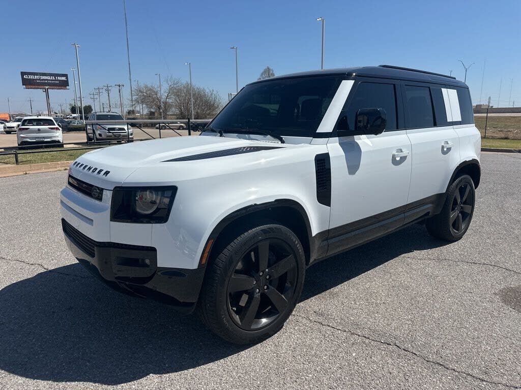2026 LAND ROVER Defender