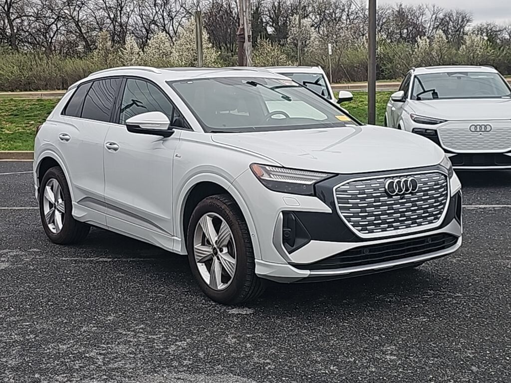2024 AUDI Q4
