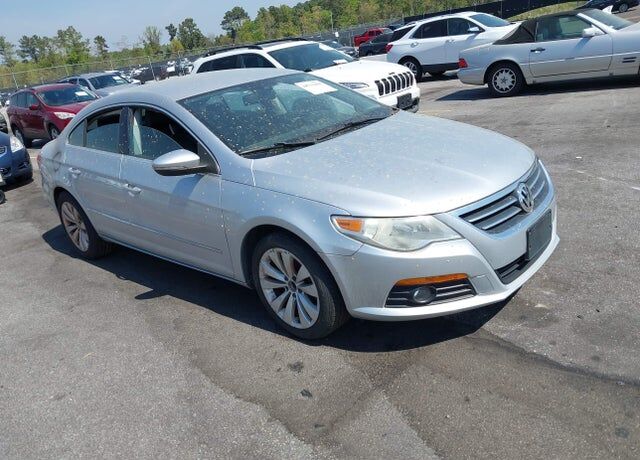 2010 VOLKSWAGEN Passat