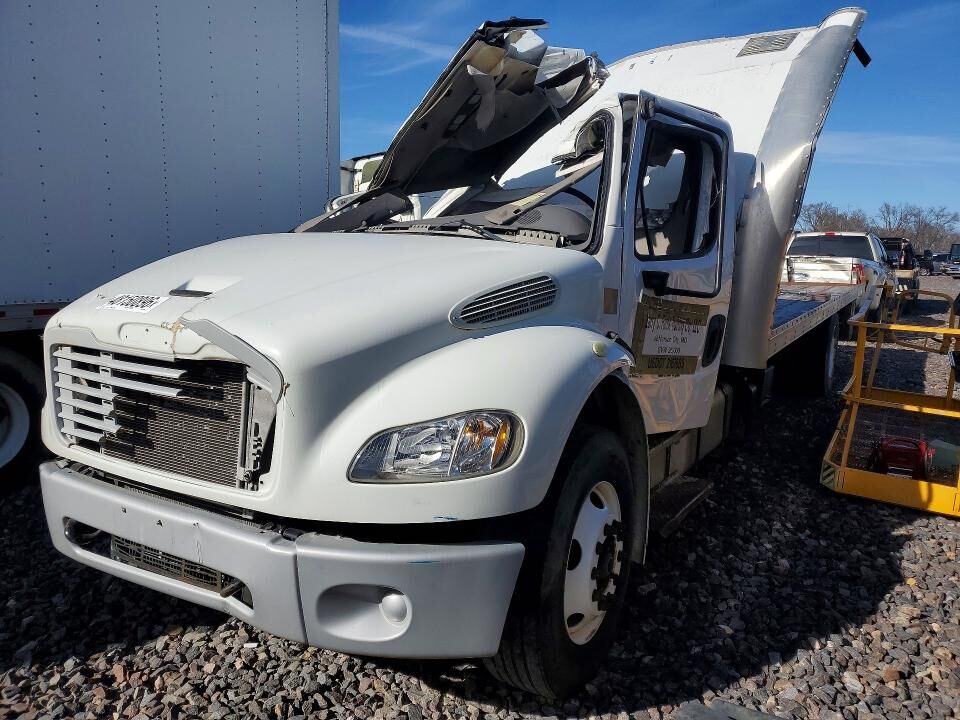 2015 FREIGHTLINER M2