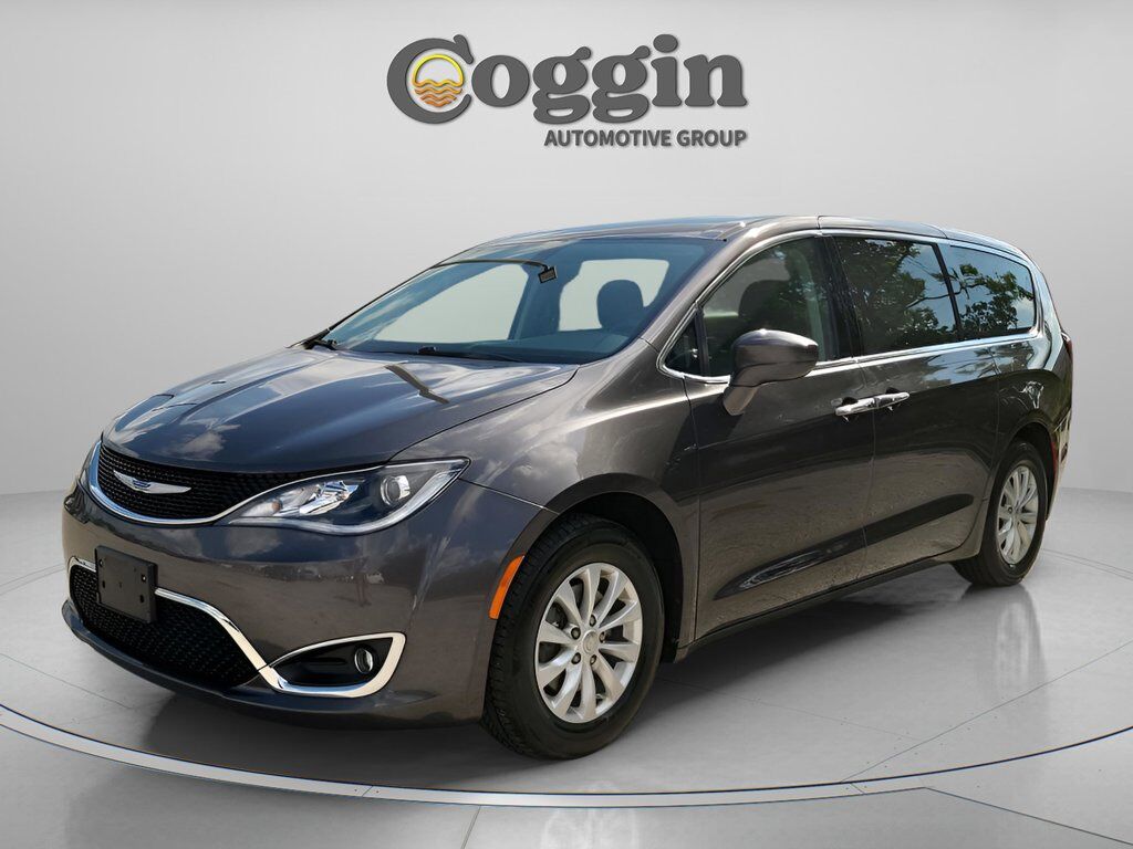 2019 CHRYSLER Pacifica