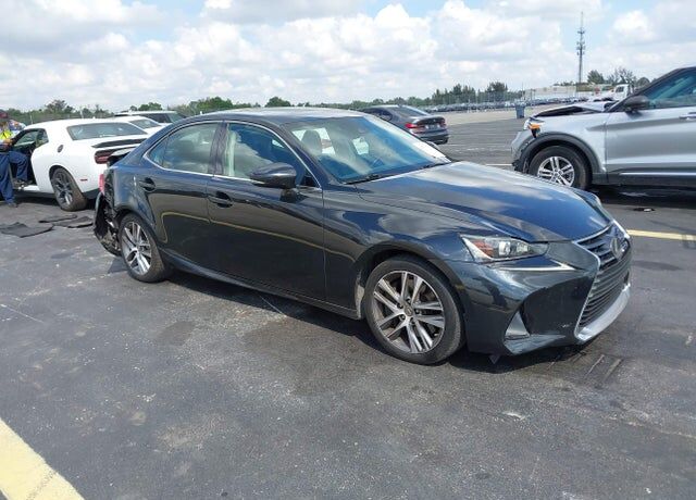 2018 LEXUS IS