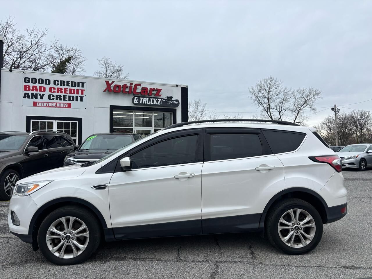2018 FORD Escape