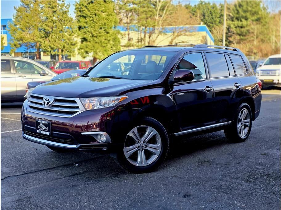 2013 TOYOTA Highlander