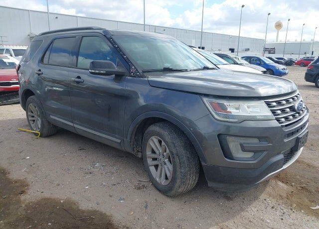 2017 FORD Explorer