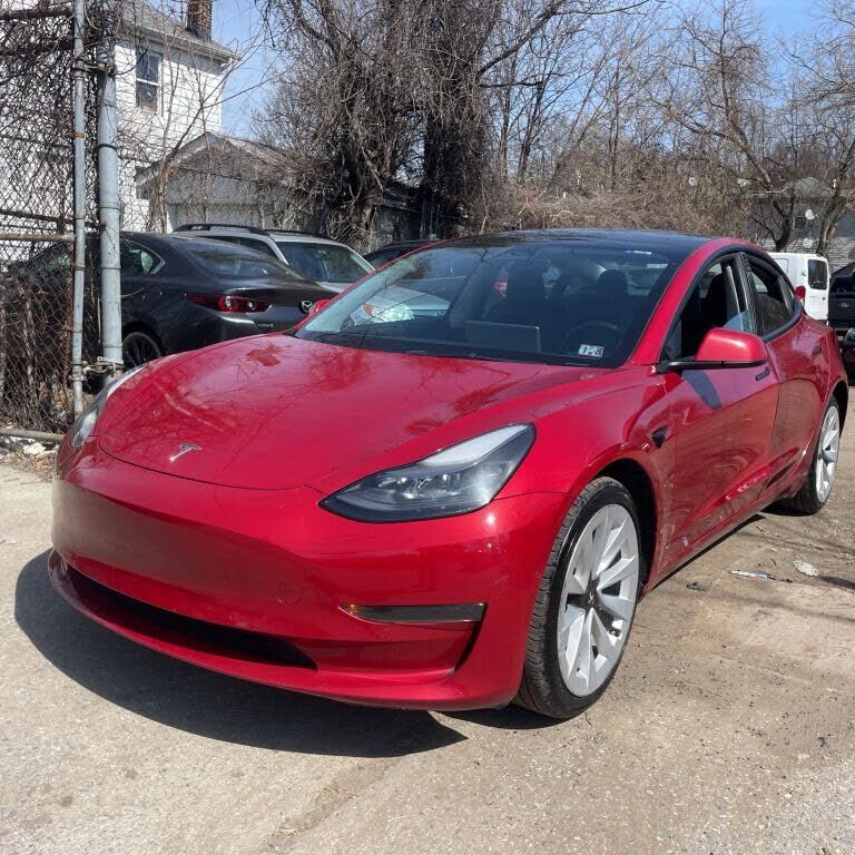 2022 TESLA Model 3