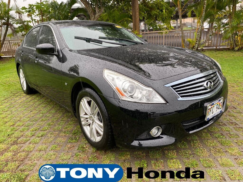 2015 INFINITI Q40