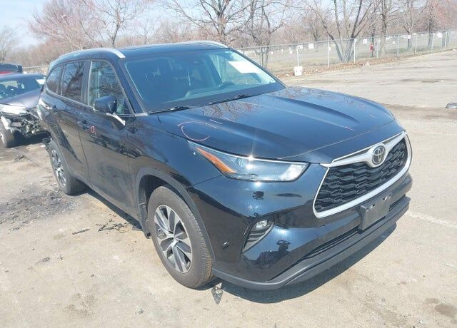 2023 TOYOTA Highlander