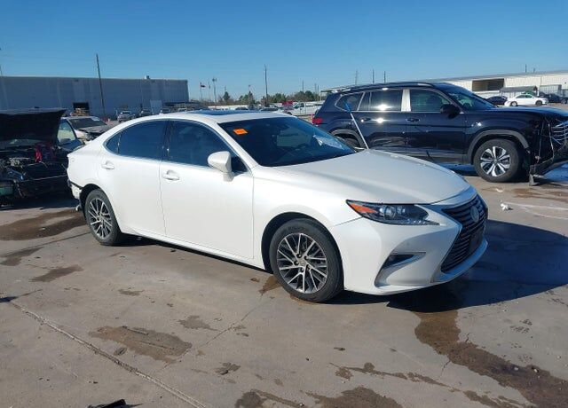 2018 LEXUS ES