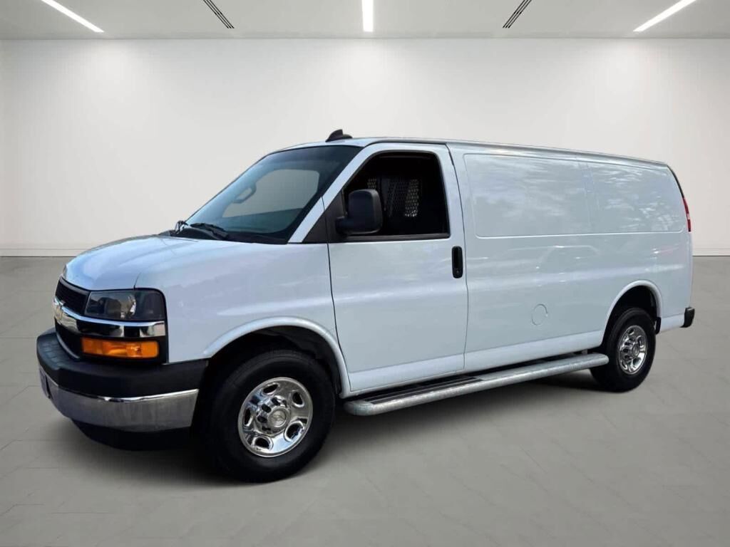 2024 CHEVROLET Express