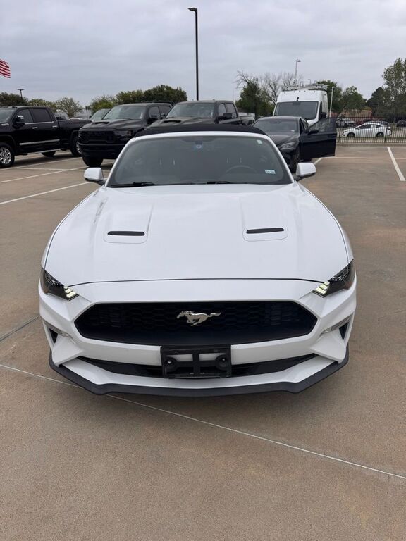 2020 FORD Mustang